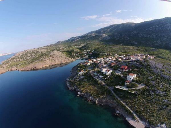 Apartmani Cesarica Karlobag Kültér fotó